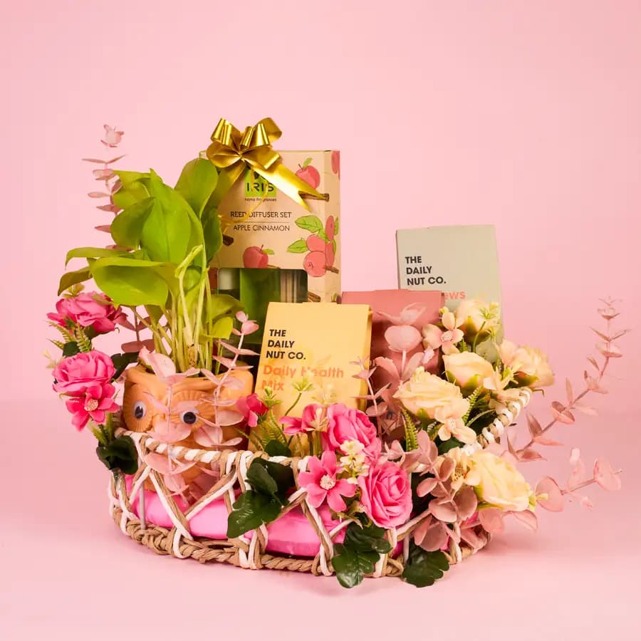 Charming Festive Glow Hamper