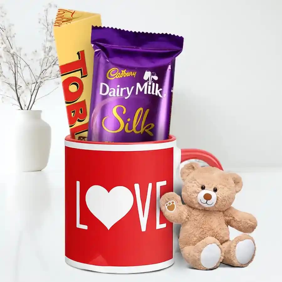 Heartwarming Valentine Surprises Hamper