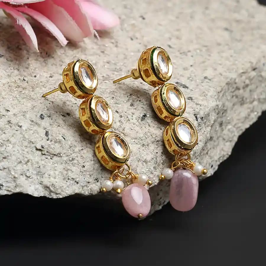 Pretty Kundan Earrings Set