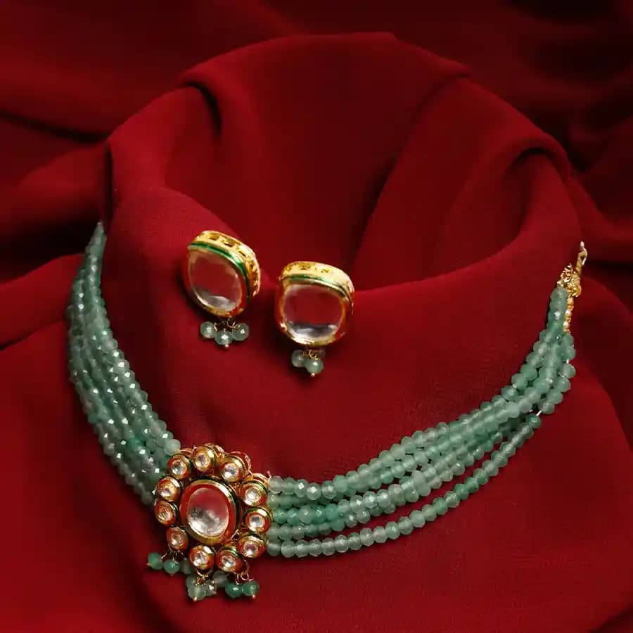 Elegant Kundan Jewelry Gift Set