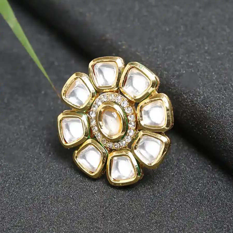 Kundan Ring Elegance